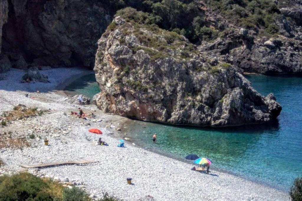 Sea And Sun Apartments 304 Ιδιωτικό Διαμέρισμα Kardhamili Eksteriør billede